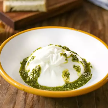 Burrata com pesto