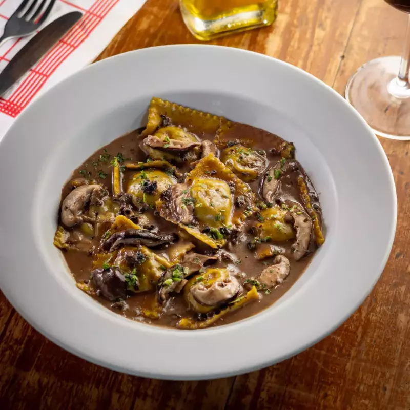 Ravioloni de carne ao roti